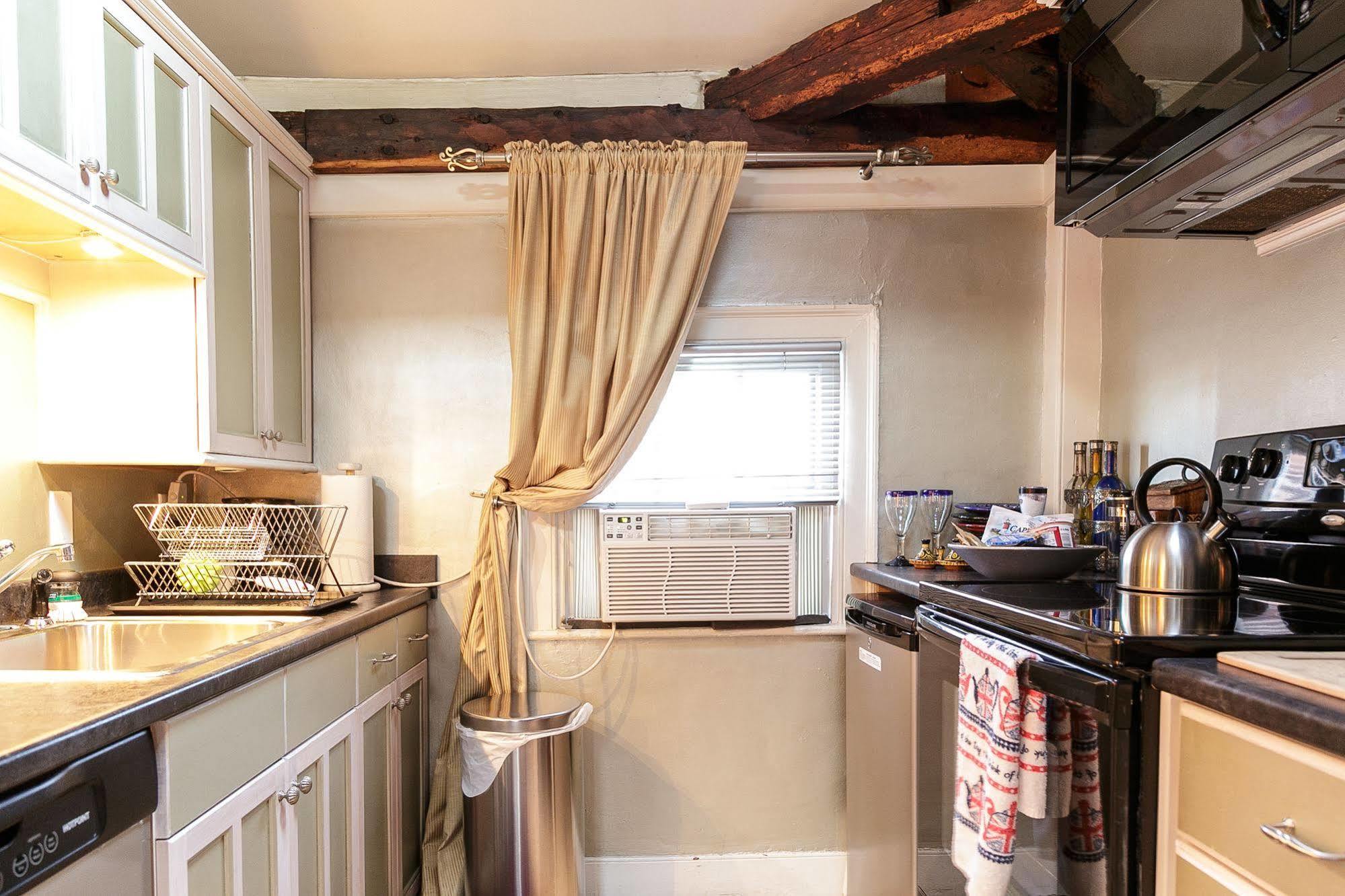 Moroccan Boutique Guest House Бостон Экстерьер фото