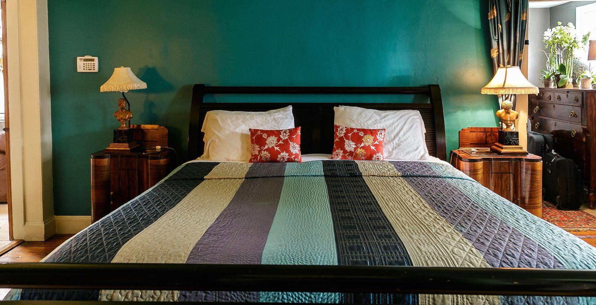 Moroccan Boutique Guest House Бостон Экстерьер фото